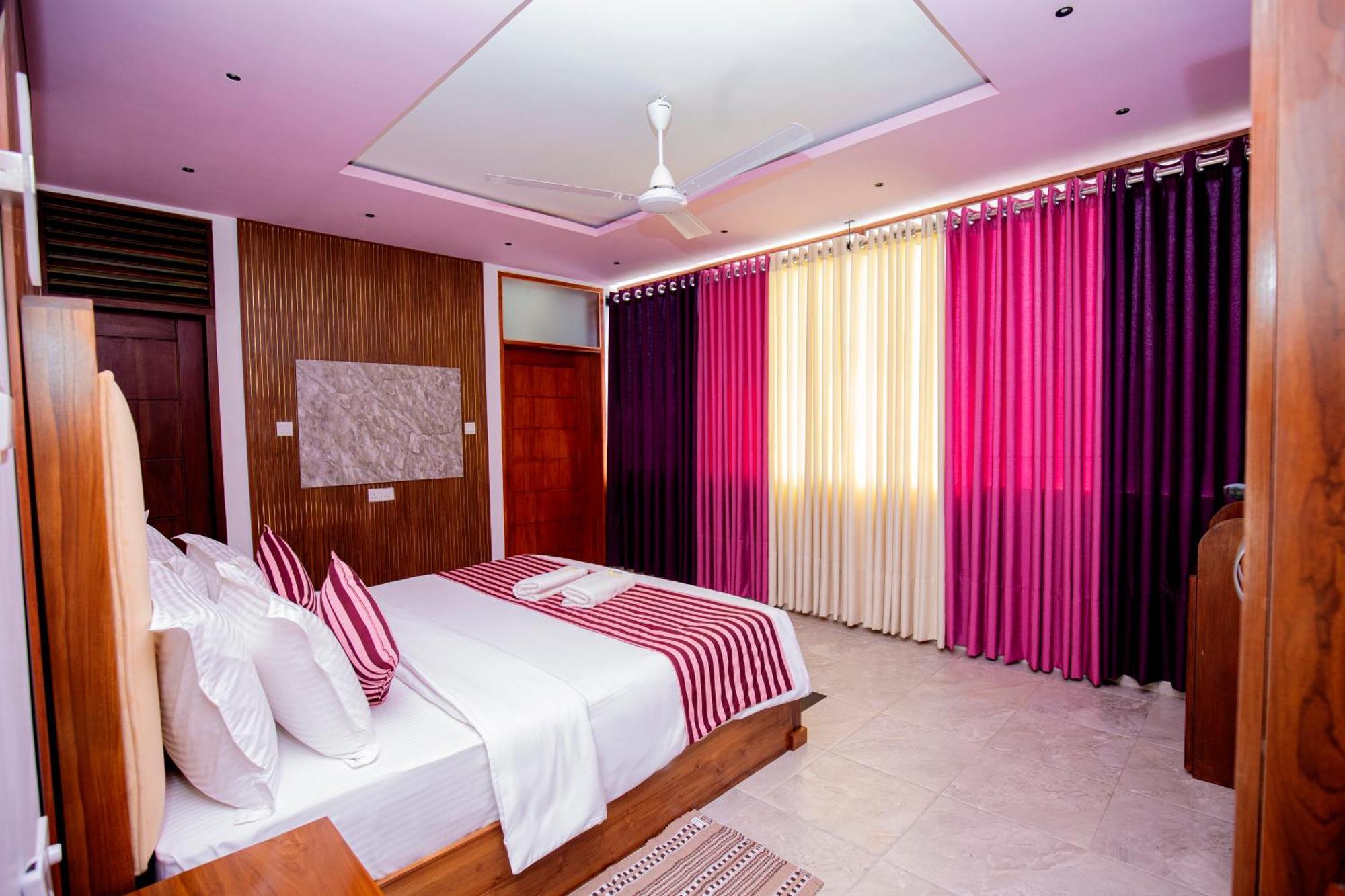 Deluxe Double Room,1743506197:JPEG